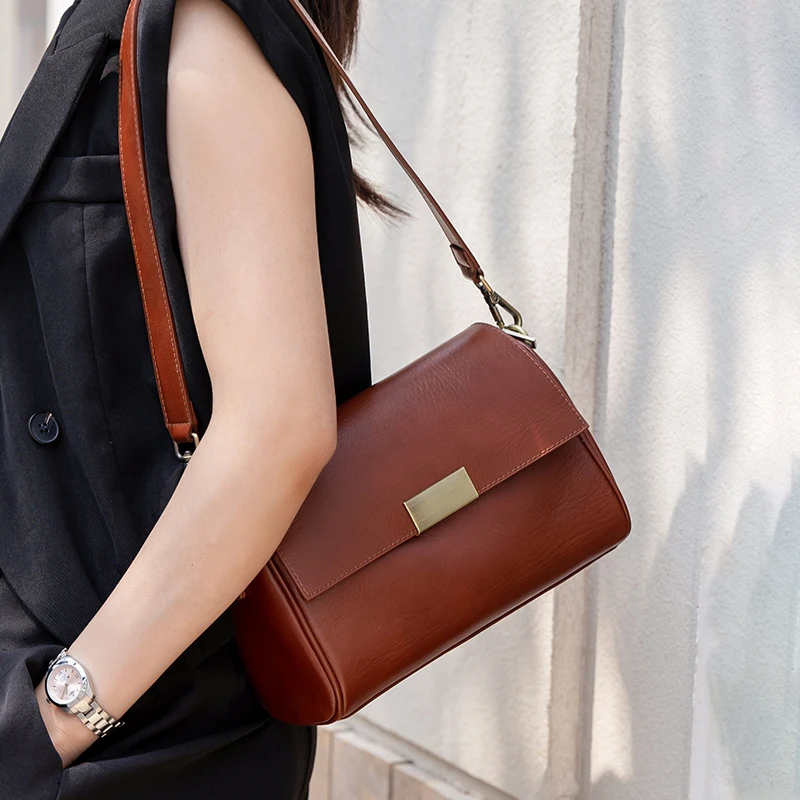 Luxury Bags In China Wholesale - กระเป๋าหนังวัวสำหรับผู้หญิง สะพายไหล่ สะพายข้าง สไตล์เรโทร อเนกประสงค์ แฟชั่นแบรนด์หรู