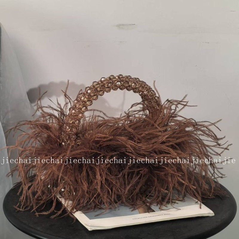 Luxury Bags In China Wholesale - กระเป๋าถือผู้หญิงดีไซน์ขนนกใหม่ ฤดูใบไม้ร่วง 2025 งานถักมือ ระดับไฮเอนด์ หรูหราเบาๆ