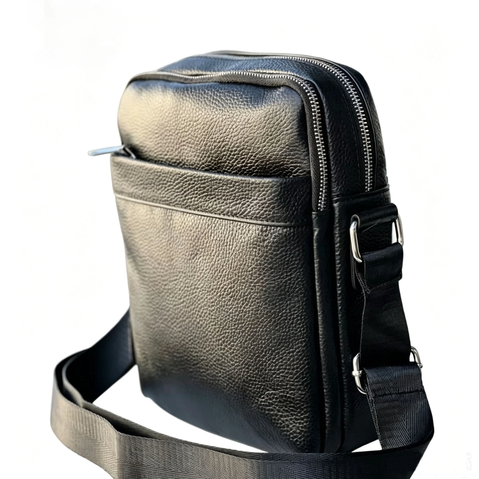 กระเป๋าถือผู้ชายสุดหรูรุ่นใหม่ - Luxury Bags For Men Brands บทวิจารณ์และราคา