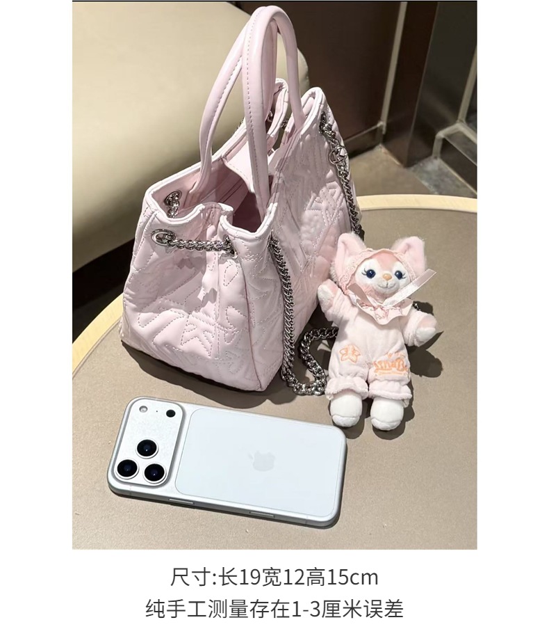 กระเป๋าสะพายข้างทรงสี่เหลี่ยมเ - Luxury Bags News บทวิจารณ์และราคา
