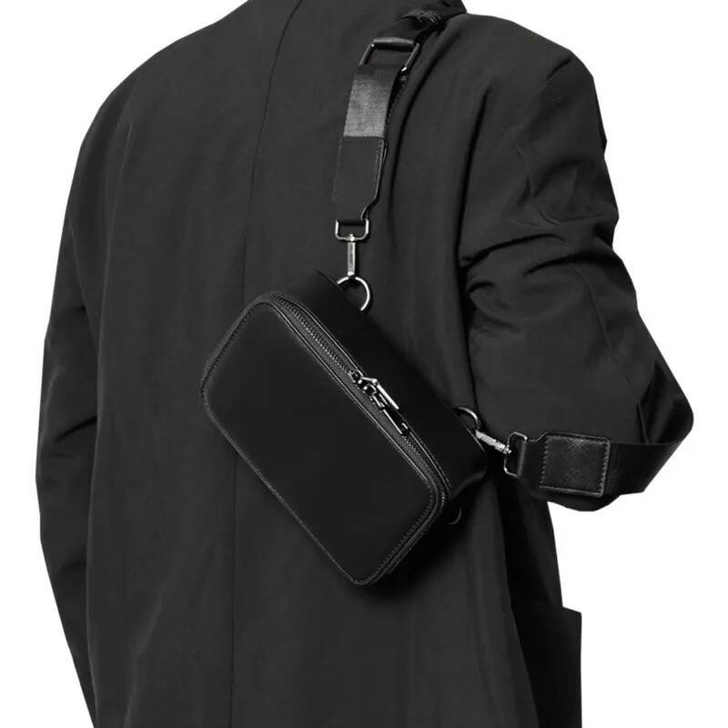 กระเป๋าโทรศัพท์อเนกประสงค์ OUI - Luxury Bags บทวิจารณ์และราคา