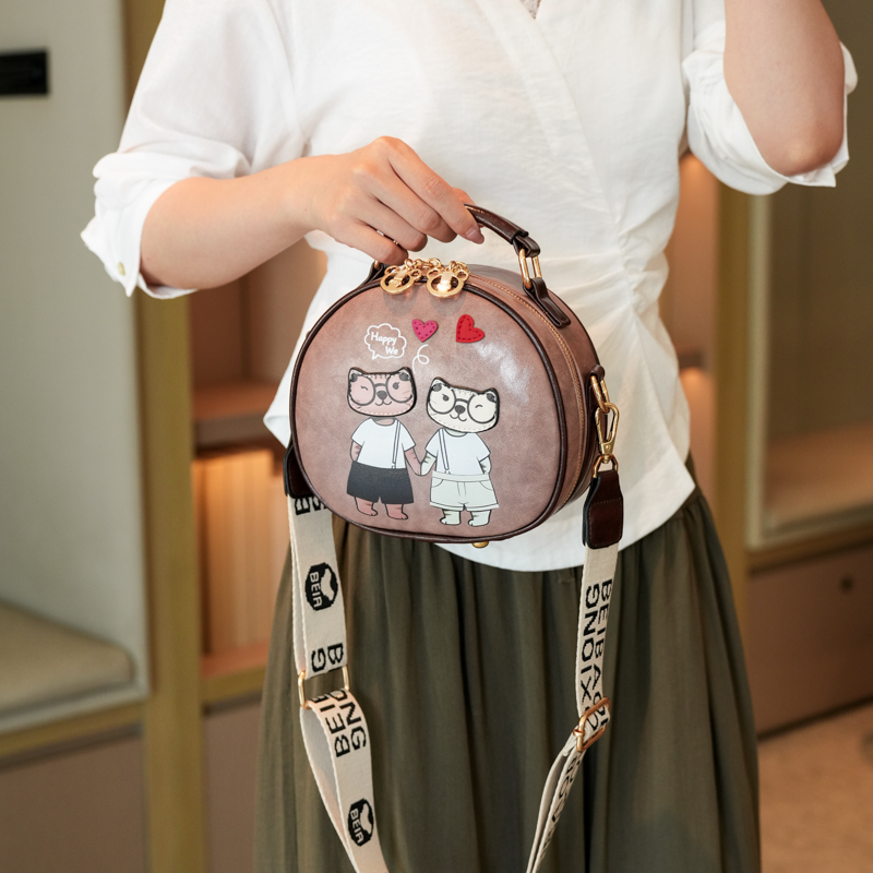 กระเป๋าทรงกลมสไตล์ใหม่สำหรับผู - Luxury Bags News บทวิจารณ์และราคา