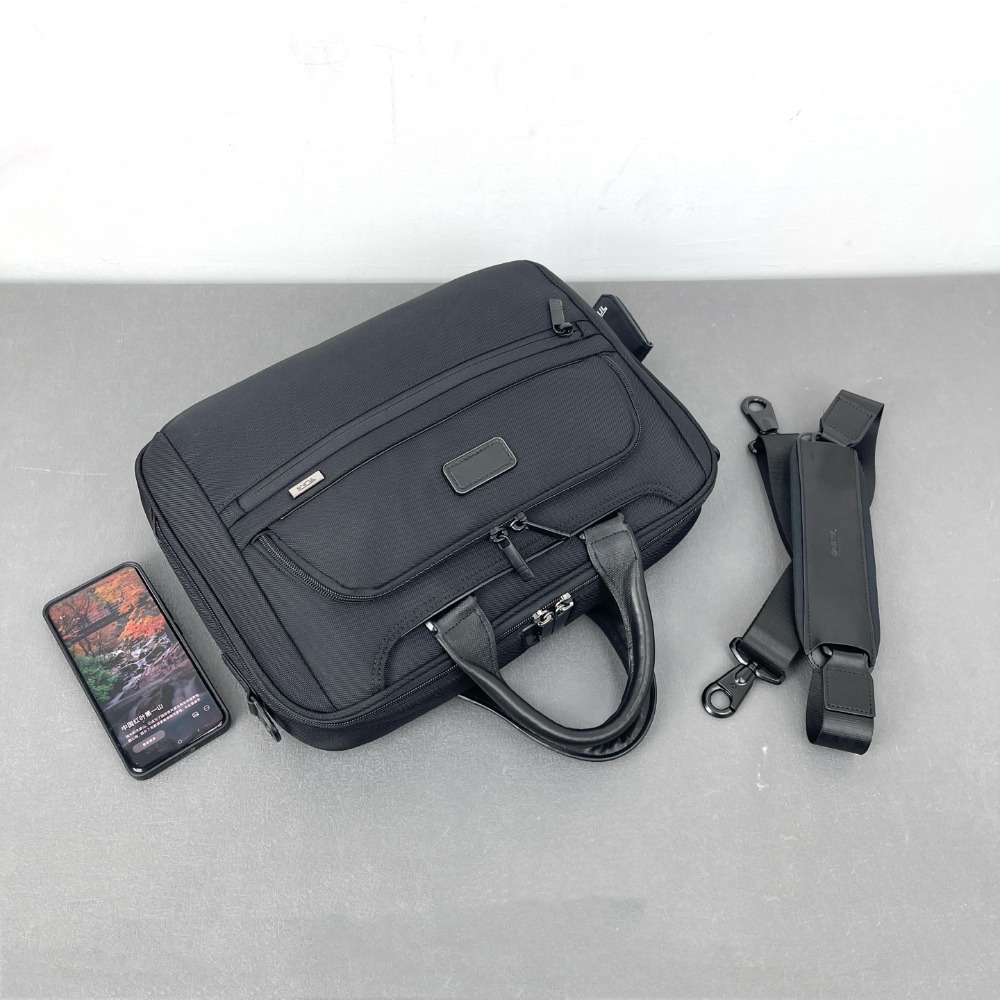 กระเป๋าเอกสารธุรกิจสำหรับผู้ชา - Luxury Bags For Travel บทวิจารณ์และราคา