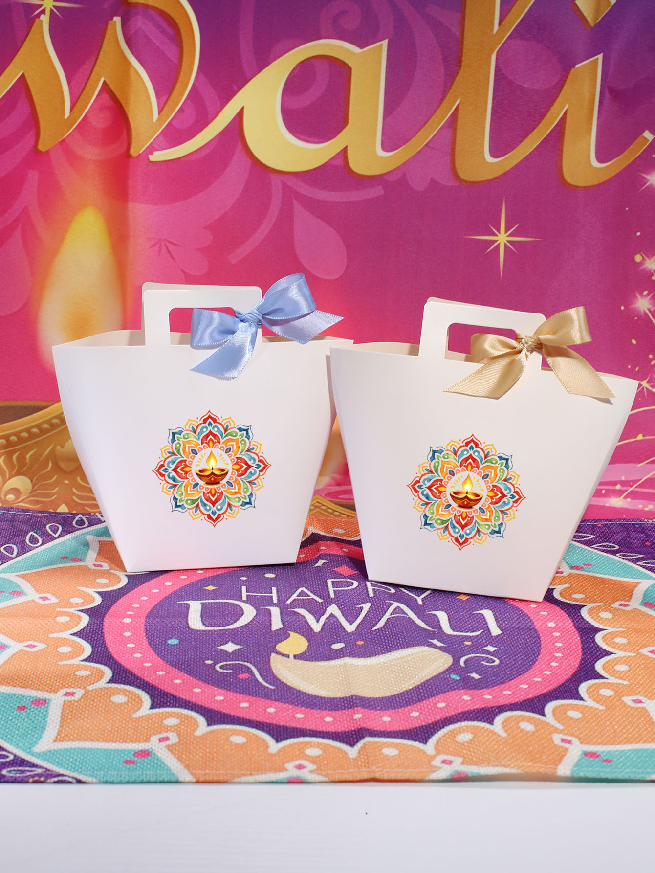 ถุงของขวัญกระดาษสไตล์หรูหราเบา - Luxury Bags India บทวิจารณ์และราคา