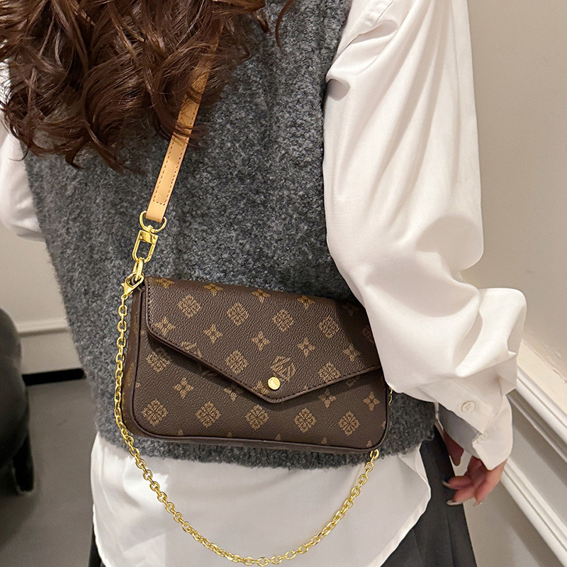 กระเป๋าสะพายข้างพิมพ์ลายบล็อกส - Luxury Bags Louis Vuitton บทวิจารณ์และราคา