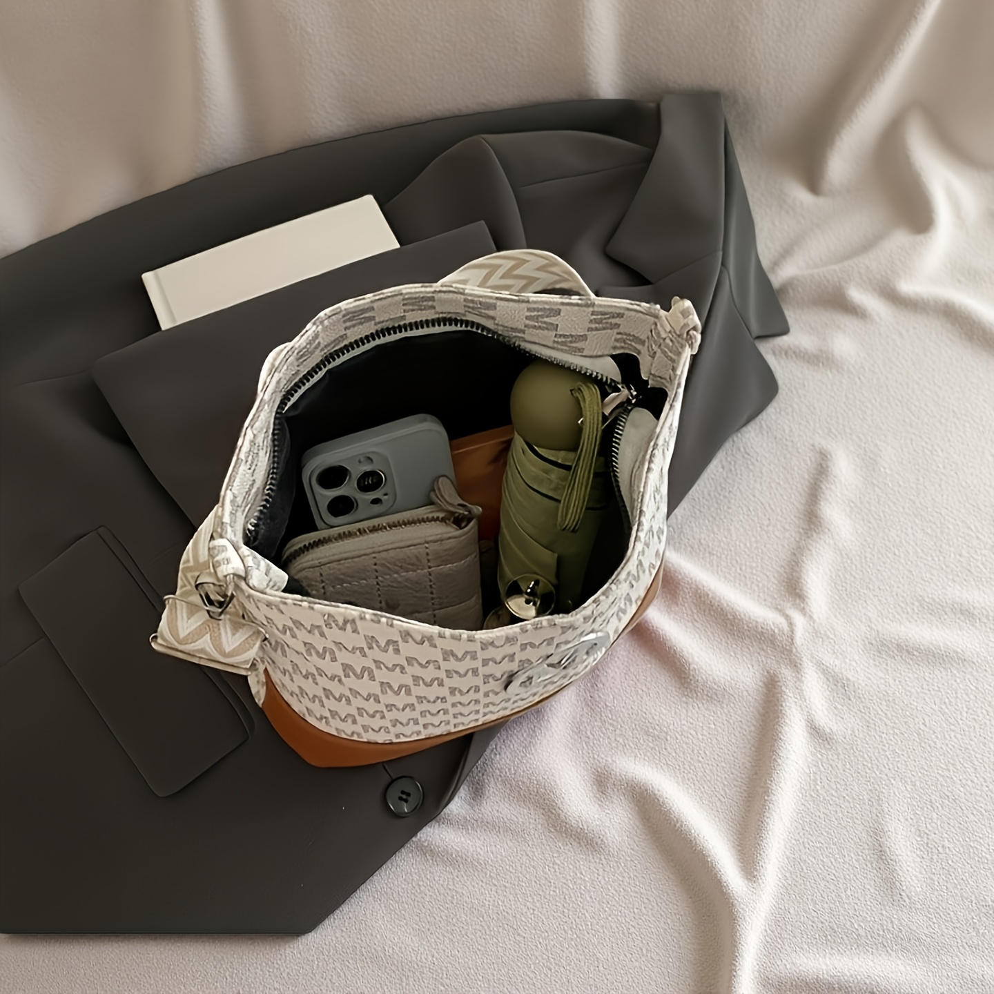 กระเป๋าสะพายข้างผู้หญิงแบบหลาย - Luxury Bags Louis Vuitton บทวิจารณ์และราคา